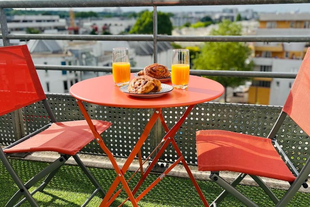 Penthouse De Standing: Vue Paris- 10min De L'aeroport - Parking Gratuit Apartment Orly