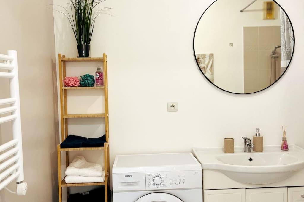 Penthouse De Standing: Vue Paris- 10min De L'aeroport - Parking Gratuit Apartment Orly
